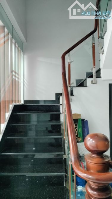 Nhà Mới 4 Tầng 80m2, 4PN, Huỳnh Tấn Phát, Nhà Bè, Xe Hơi Vào Tận Nhà, Sổ Hồng Riêng. Chỉ 8 - 7