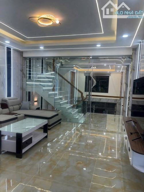 Nhà đẹp hẻm nhựa 8m, thông đường Huỳnh Thị Hai và Nguyễn Ảnh Thủ, 4.5*15m, Nhỉnh 5 Tỷ - 7