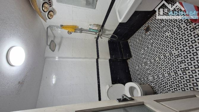 Nguyễn Văn Cừ – Ngõ nông, 20m ra ô tô tránh-NHÀ ĐẸP - DÂN XÂY - KIÊN CỐ - 8.3 tỷ - 7