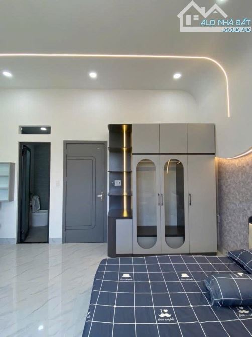 NHÀ Ở NGAY, 60M2 ( 5x12 ), ĐƯỜNG 13M, VỈA HÈ– KDC PHÚC ĐẠT, DĨ AN- HƠN 4 ĐỒNG TL - 7
