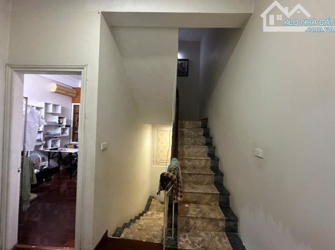 HOÀNG HOA THÁM-48Mx5TẦNG-MT HƠN 5M- Ô TÔ ĐỖ CỔNG- 4 NGỦ FULL-20MÔ TÔ TRÁNH-13TỶ - 8
