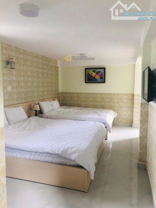 KHÁCH SẠN CÁCH BỜ HỒ XUÂN HƯƠNG CHỈ 1KM - 8