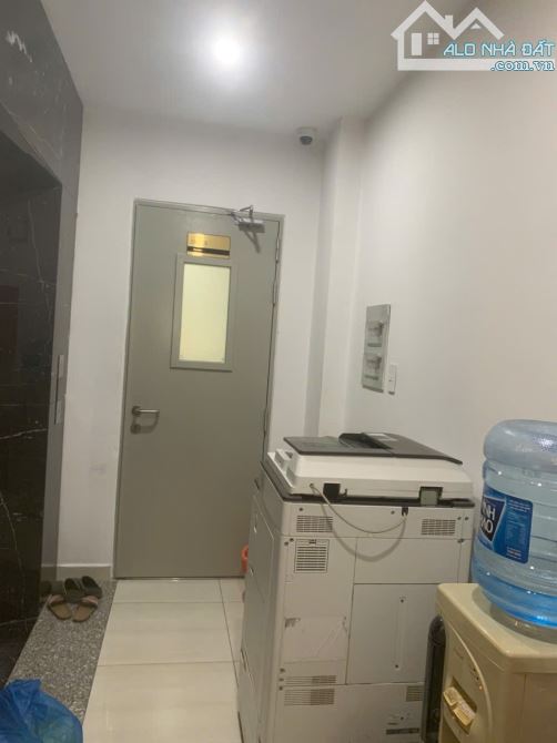 chủ cần tiền chữa bệnh cần bán gấp nhà mặt tiền trần hưng đạo quận 1 hầm 7 tầng - 8