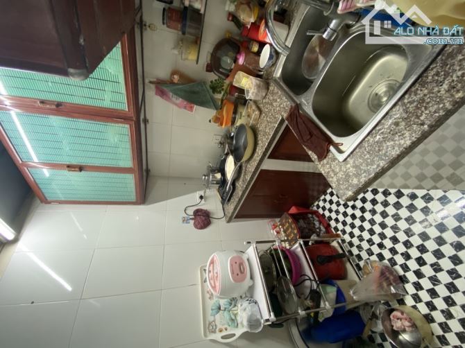 TẬP THỂ KHƯƠNG TRUNG – NGÕ NÔNG GẦN Ô TÔ – SỔ ĐỎ CHÍNH CHỦ – 2.5 TỶ - 8