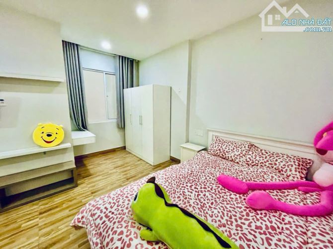 Căn hộ mới - giá hợp lý ngay trung tâm quận 4, cửa sổ đón nắng, gần Đại học Luật, quận 1 - 8
