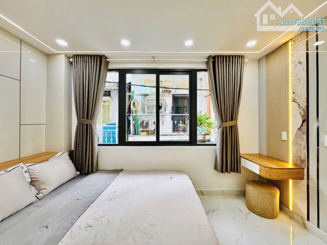 NHÀ MỚI CÁCH MT 15m TRUNG TÂM PHÚ NHUẬN NGAY HUỲNH VĂN BÁNH 4T6 - 8
