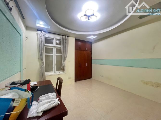 Bán nhà Đống Đa 55m2- Ô TÔ TRÁNH- kinh doanh đỉnh - mặt tiền rộng chỉ nhỉnh 15 tỷ - 8