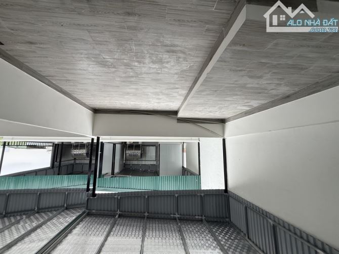 Nhỉnh 4 tỷ / 34 m2/ 4 tầng / 5 M tiền/ Xuân Khôi - 8