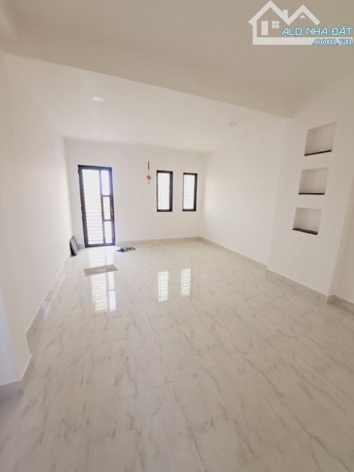🏡Bán nhà Hoà Bình 2 MT - 54m2 - Ngang 4m - 5 Tầng - 6pn - hẻm 6m - An Ninh - Chỉ 9.7 Tỷ - 8