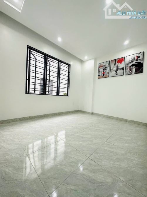 🛖: Bán nhà 3 tầng tại  Đông Hoà, Kiến An  Ô tô vào tận cửa  💸: 265 tỷ (02) - 8