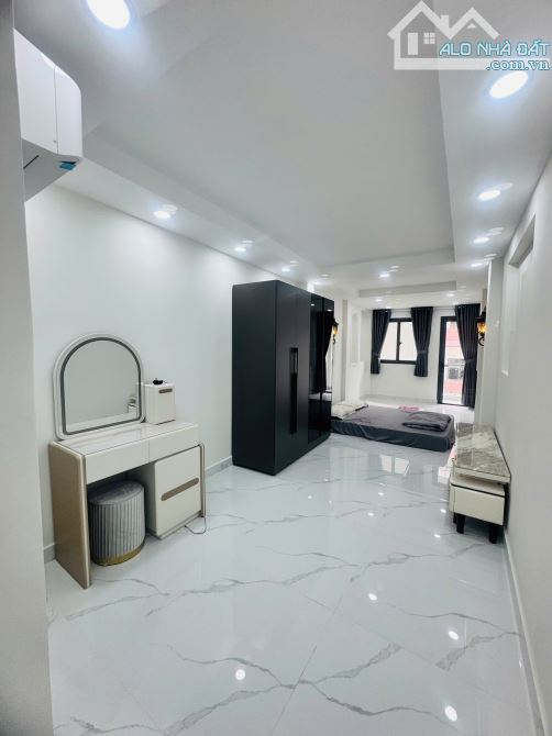Bán nhà mặt tiền đường Nhật Tảo Quận 10 dt( 3 x 13m) giá 10.8 tỷ - 9