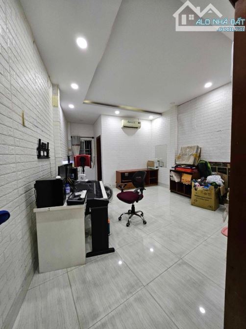 NHÀ 4 TẦNG 79M2(3.9X20)-HẺM 4M HẬU GIANG-GIÁ 7.9 TỶ - 9