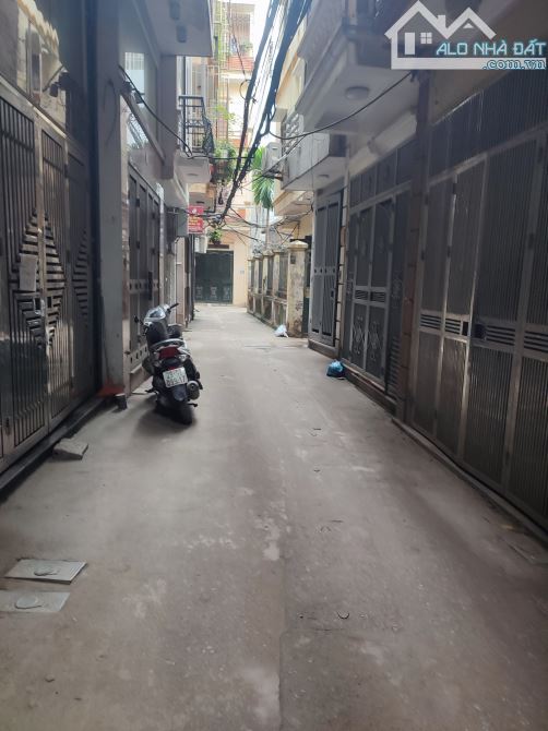 NHÀ MỚI PHỐ KHƯƠNG HẠ-LÔ GÓC-NGÕ XE BA GÁC TRÁNH-FULL NỘI THẤT-39M2-4 TẦNG-9,4 TỶ - 9