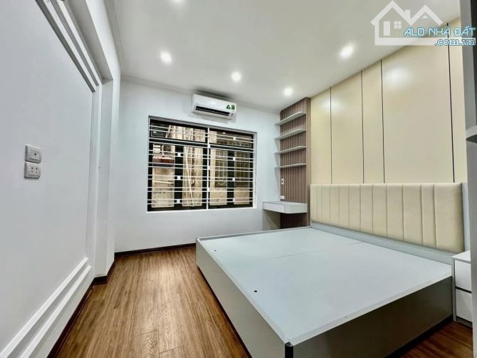 Bán nhà phố VIP Lê Trọng Tấn 4 tầng 4 ngủ, gần mặt phố, phân lô, trung tâm, giá 6.8 tỷ - 9