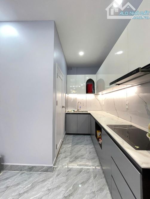 NHỈNH 6TỶ HXT 8M THÔNG TỨ TUNG 3 CĂN RA MẶT TIỀN LÊ VĂN SỸ 43M2 - 9