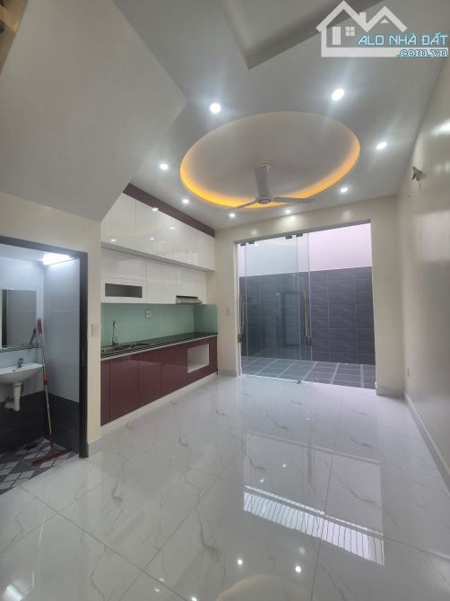 Bán nhà 3 tầng tại Đông Khê, Đông Khê , Ngô Quyền Giá 3 tỷ 9 - 9