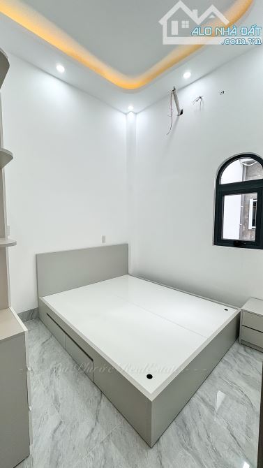 NHÀ TRỆT LẦU HIỆN ĐẠI XÂY MỚI FULL NỘI THẤT HẺM 311 NGUYỄN VĂN CỪ - SỔ HỒNG HOÀN CÔNG - TP - 9