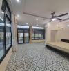 Bán nhà Sân Vườn Lĩnh Nam-Hoàng Mai 290m2,sổ đỏ,giá 10 tỷ.