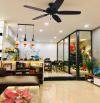 Bán nhà Việt Hưng, Long Biên: 35m2, 5 tầng, 5.6 tỷ, ô tô, sát phố, full đồ, ở ngay