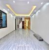 HIẾM! HƠN 9 TỶ ĐẬP HỘP NHÀ 5 TẦNG THANG MÁY - 10M RA Ô TÔ, TRUNG TÂM ĐỐNG ĐA