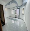 BÁN NHÀ GẦN HẺM OTO LÊ VĂN SỸ- TRẦN QUANG DIỆU. NHÀ 5 TẦNG MỚI, 42M2, CÓ 3 PN LỚN.