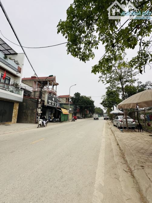 Mặt Phố-Lô Góc 3 Thoáng-Vỉa Hè-DT 273m2-MT 6m-Đào Cam Mộc-Thị Trấn-Đông Anh