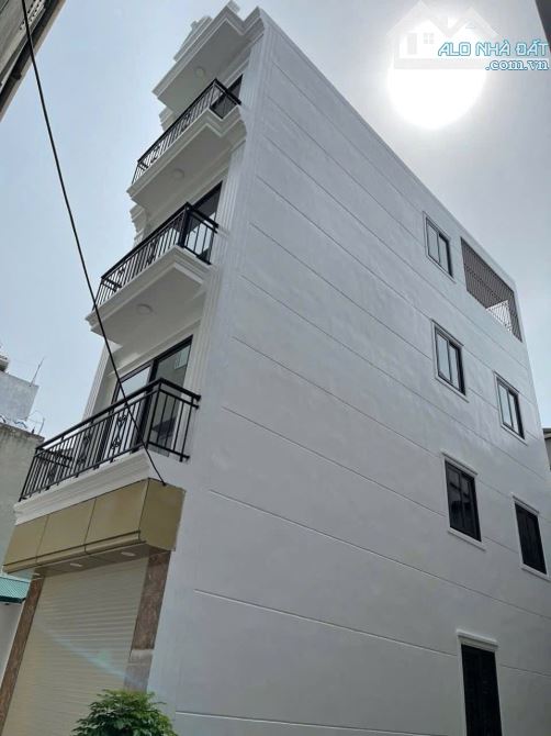 BÁN NHÀ BỒ ĐỀ 35M2, MT5M, 6 TẦNG, Ô TÔ 30M, LÔ GÓC - 3