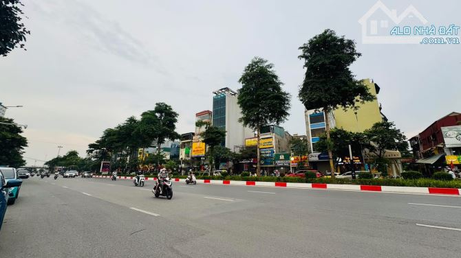 TOÀ APARMENT - SIÊU DÒNG TIỀN - PHỐ LIỄU GIAI - GIÁP MẶT PHỐ - 7 TẦNG THANG MÁY - HIẾM CÓ - 3