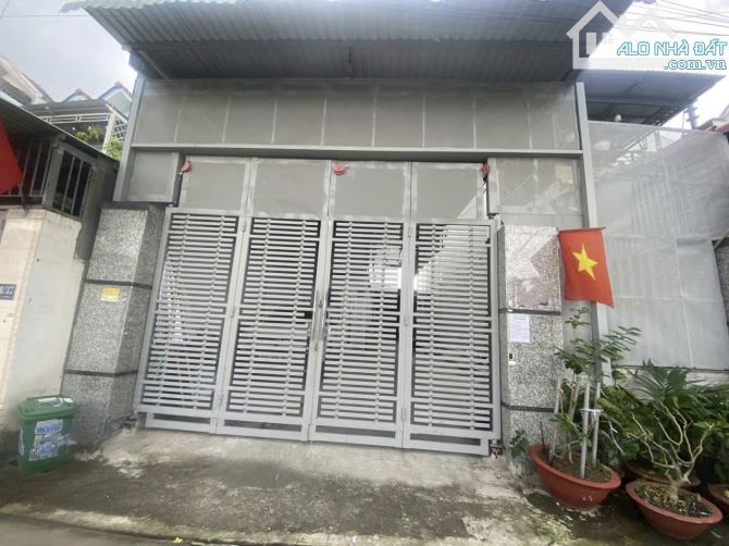 MẶT TIỀN THẠNH XUÂN 22 QUẬN 12 GIÁ RẺ 11.8 tỷ  DIỆN TÍCH 300m2 ( 8 x 38 ) thổ cư 275m2