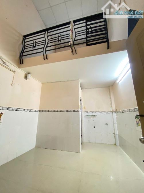 B.ÁN NH.À LÔ GÓC NHÀ 1 ĐỜI CHỦ ĐỂ LẠI TỪ ÔNG BÀ DT KHỦNG - 83M2 SỔ HỒNG NỞ HẬU HOÀN CÔNG -