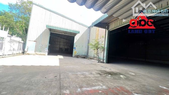 XT301 Cho thuê xưởng trên thửa đất Rộng 2200m2 . Tại P. Tam Phước. Đường Hàm Nghi