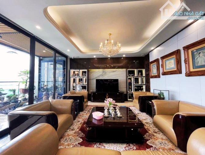 CÓ 102! Biệt thự Tô Ngọc Vân, Tây Hồ, lô góc 3 mặt ngõ, thang máy, gara,175m2x5T, MT 16.5m