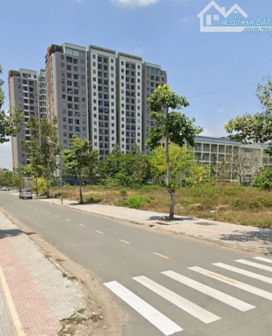 Bán đất 3 mặt tiền siêu đẹp trung tâm thành phố Phú Mỹ Bà Rịa Vũng Tàu, DT: 3704m2.