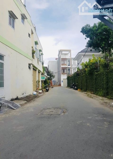 NHÀ ĐẸP 3 TẦNG 110,4M2 - KDC LONG TRƯỜNG QUẬN 9 GIÁ CHỈ 6.9 TỶ