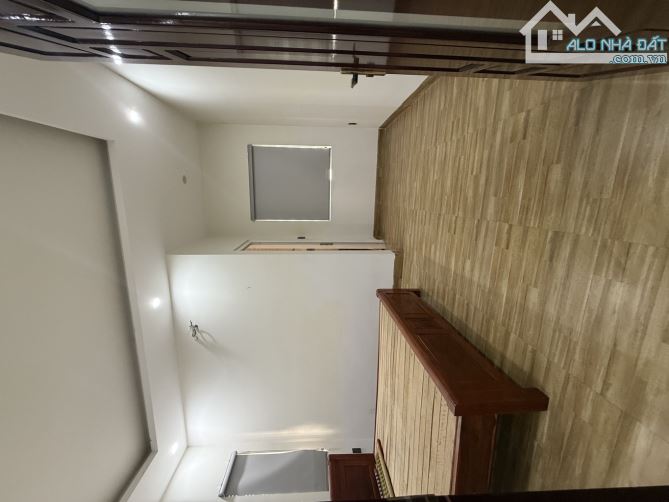 🎉🎉CHÍNH CHỦ GỞI BÁN HOT-HOT NHÀ 3 TẦNG CỨNG NGẮT TRUNG NGHĨA 9, VỊ TRÍ SÁT LÔ GÓC