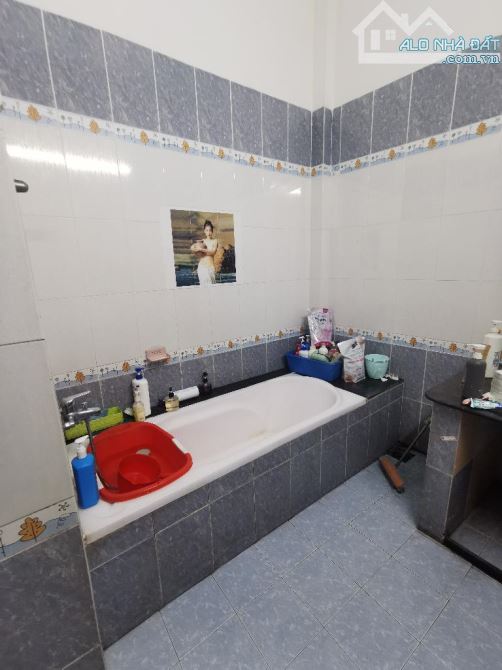 💥 Nhà 2 tầng mặt tiền180,2m2 Trung Chánh Hóc Môn.Dt 6m-6,4m*30m💰11, 5tỷ