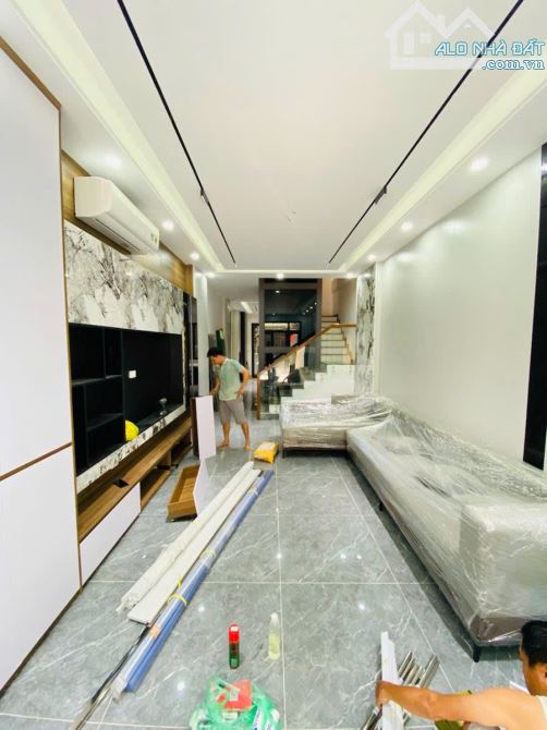 101m2 6 tầng mặt tiền 4m Nhà Mặt phố Nguyễn Khuyến Đống Đa