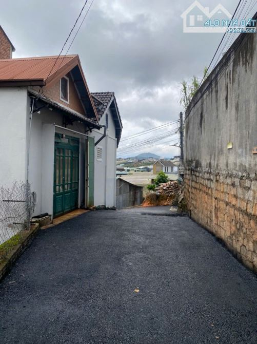 CẦN BÁN LÔ ĐẤT XÂY TRỌ CÁCH TRƯỜNG ĐH ĐÀ LẠT CHỈ 150M