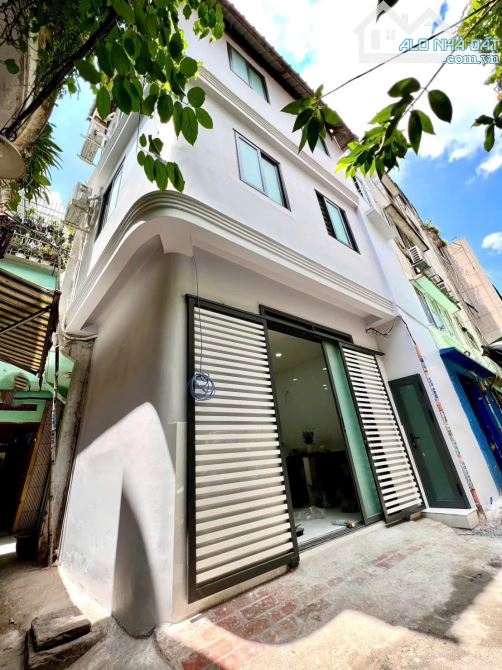 Nhà Cho Thuê Nguyên Căn Hẻm Trần Quốc Toản Quận 3