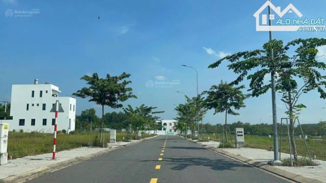 ĐÓN ĐẦU SÂN BAY LONG THÀNH CUỐI NĂM HOẠT ĐỘNG,ĐẤT NỀN MẶT TIỀN NGAY SÂN BAY GIÁ 12TR/M2