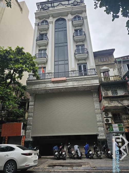 Bán khách sạn mặt phố Huế DT 350m2 x 9 nổi, 2 hầm, MT 10m. Giá 520 tỷ