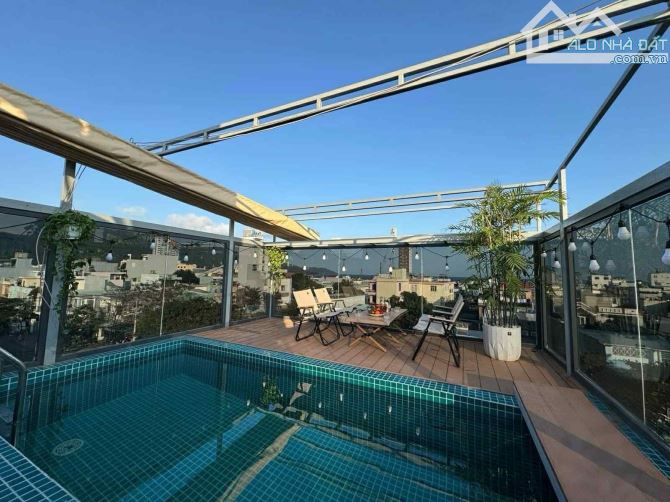 BÁN VILLA MẶT TIỀN MÂN THÁI SƠN TRÀ– 3 TẦNG – HỒ BƠI, PHÒNG XÔNG HƠI – DÒNG TIỀN 70TR
