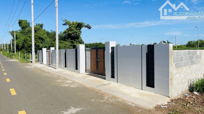 BÁN ĐẤT XÃ ĐẤT ĐỎ BÀ RỊA VŨNG TÀU HỒ CHÍ MINH