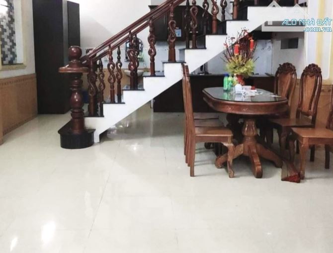 Bán Nhà Hẻm Ô Tô-Linh Xuân Sầm Uất-Kinh Doanh-Ở-135m2(5mx26m)-Nhỉnh 5 Tỷ(TL)