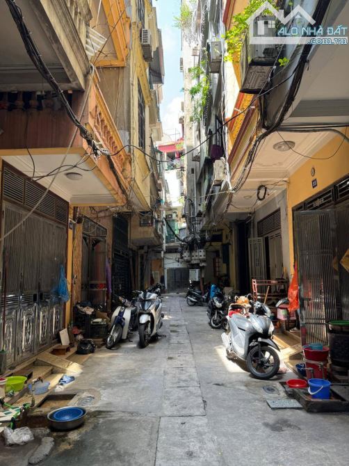 BÁN ĐẤT TẶNG NHÀ - Ô TÔ ĐỖ CỬA- xây nhà cực đẹp