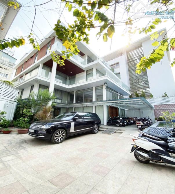 Bán biệt thự Trần Não 12 đường số 20 DT600m 20x20 sân vườn hồ bơi