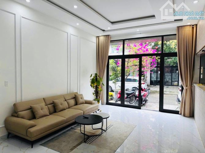 NHÀ 4 TẦNG MẶT TIỀN NGUYỄN HUY TỰ GẦN BIỂN GIÁ TỐT