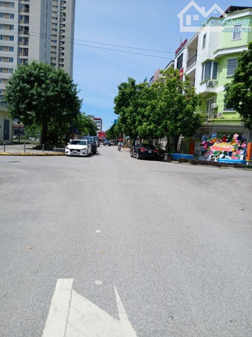 Cần bán gấp lô góc 50m2, dịch vụ Tân Tây Đô, vị trí cực đẹp, khu dân cư văn minh
