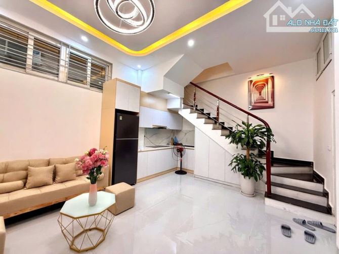DUY NHẤT! NHÀ MẶT PHỐ ĐƯỜNG BƯỞI, BA ĐÌNH - Ô TÔ TRÁNH, VỈA HÈ RỘNG - VỊ TRÍ ĐẮC ĐỊA