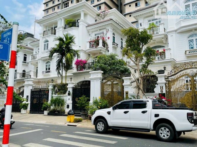 Biệt thự khu VIP Cityland Reverside quận 7. 10*22, hầm và 4 tầng. Chỉ hơn 42 tỷ.